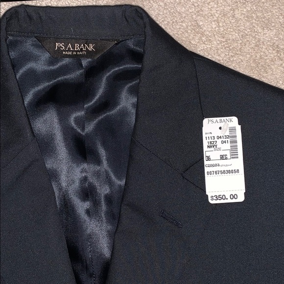 Jos A. Bank three button suit - navy - Picture 2 of 5